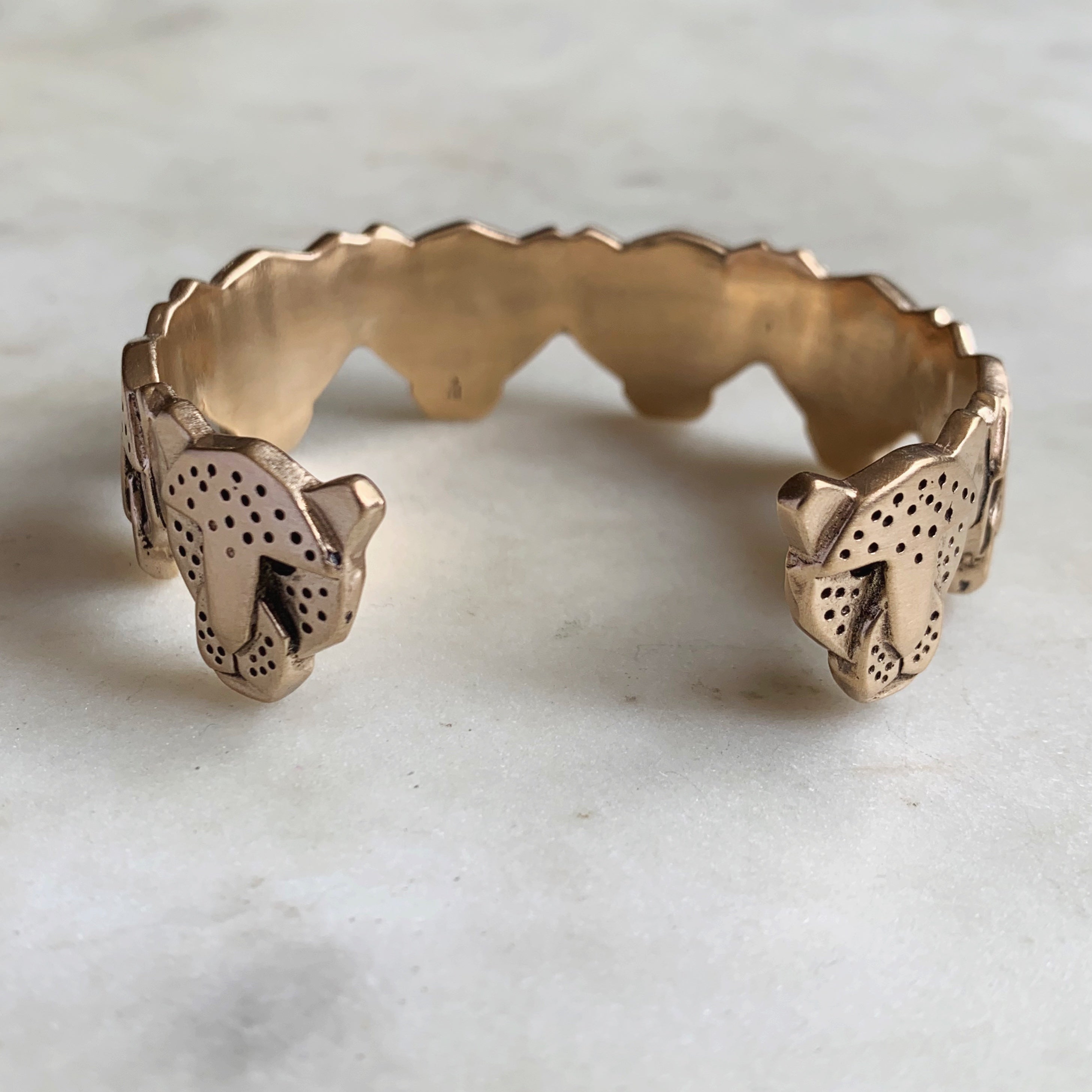 Freemen Jaguar in Rectangle Design Golden Diamond Bracelet- FM169 – Freemen®